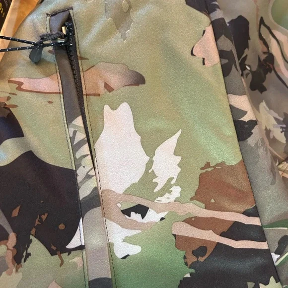 Under Armour Camo Mid-Season Jacket - Picture 12 of 13